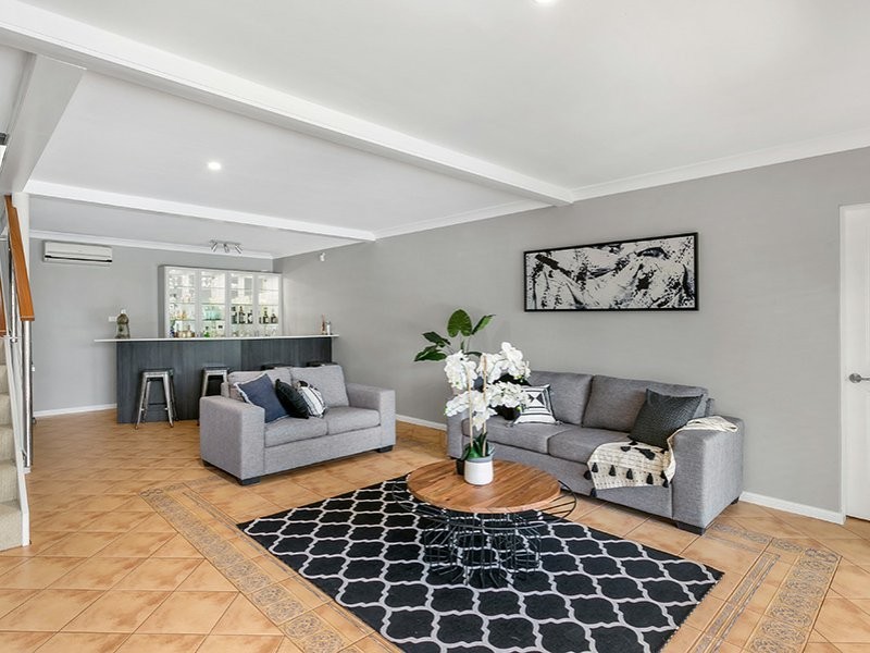 35 Dalwood Close, Eleebana NSW 2282
