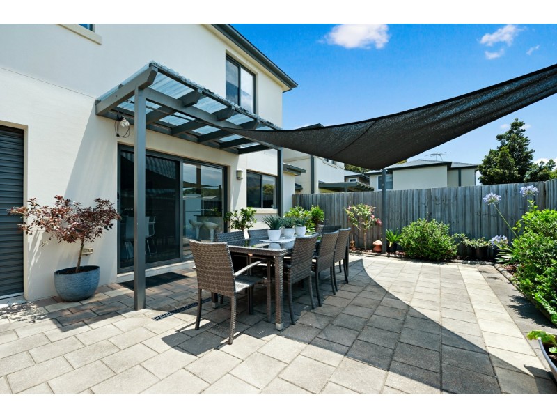 2/348 Pacific Highway, Belmont North NSW 2280