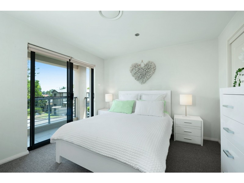 2/348 Pacific Highway, Belmont North NSW 2280