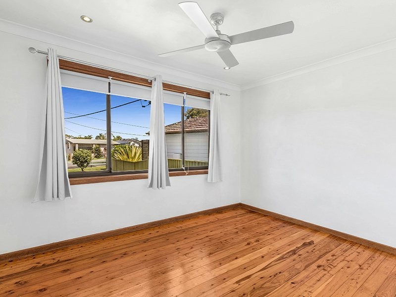 18 Railway Crescent, Belmont North NSW 2280