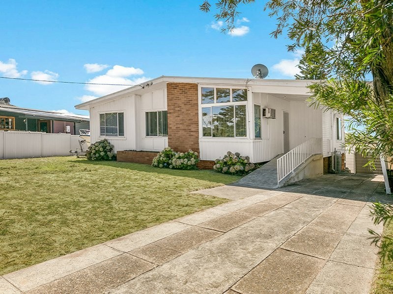 11 Jan Close, Caves Beach NSW 2281