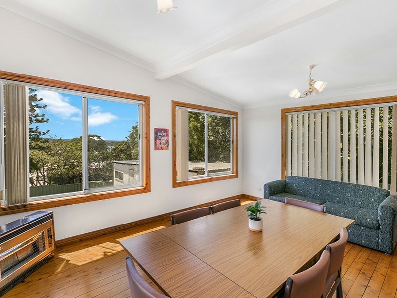 11 Jan Close, Caves Beach NSW 2281