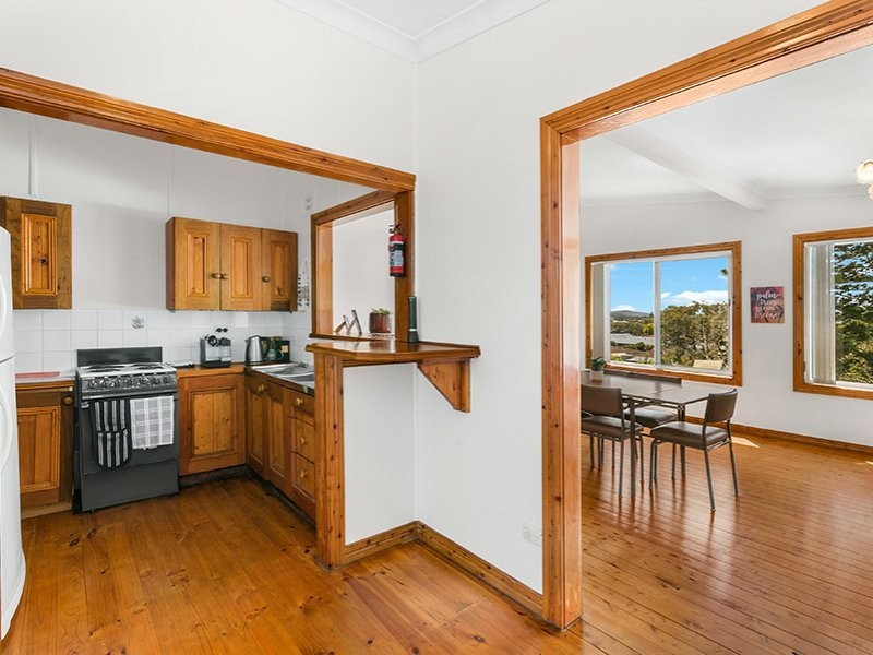 11 Jan Close, Caves Beach NSW 2281