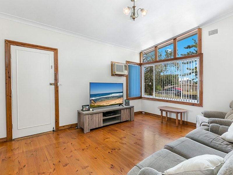 11 Jan Close, Caves Beach NSW 2281