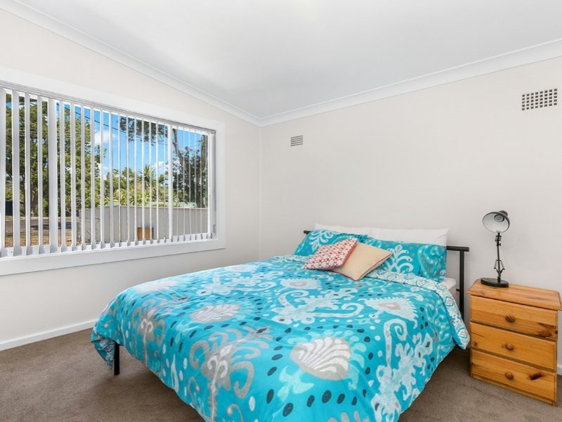11 Jan Close, Caves Beach NSW 2281