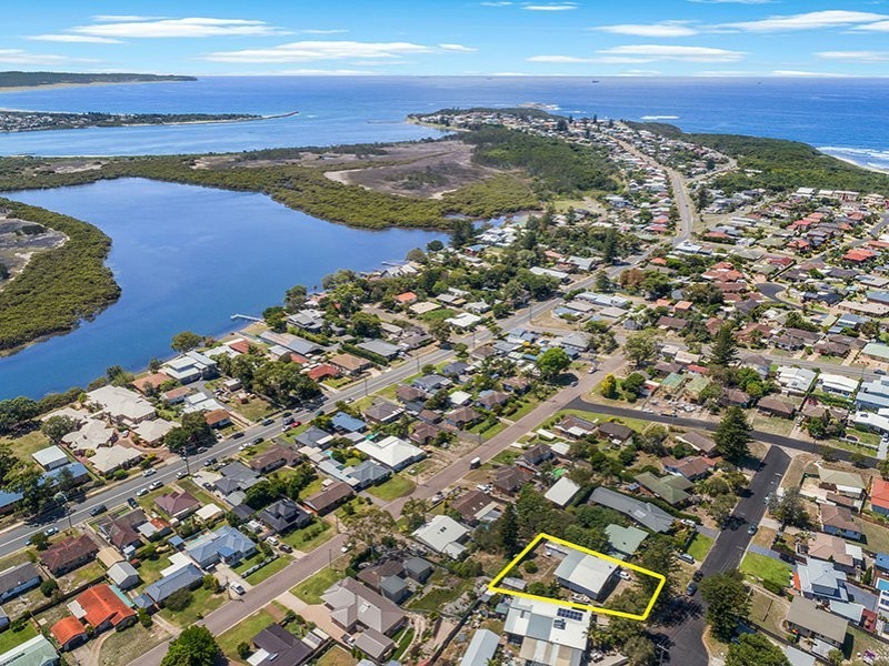 11 Jan Close, Caves Beach NSW 2281