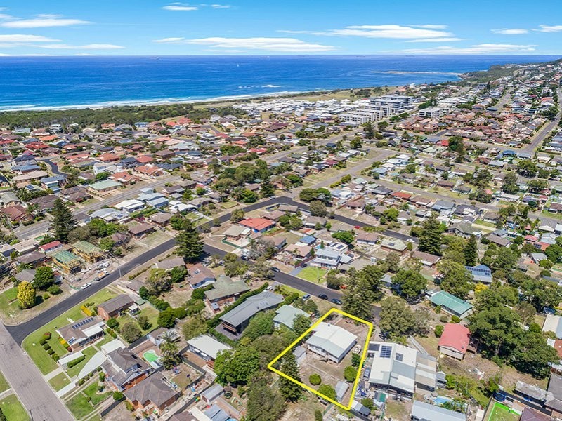 11 Jan Close, Caves Beach NSW 2281