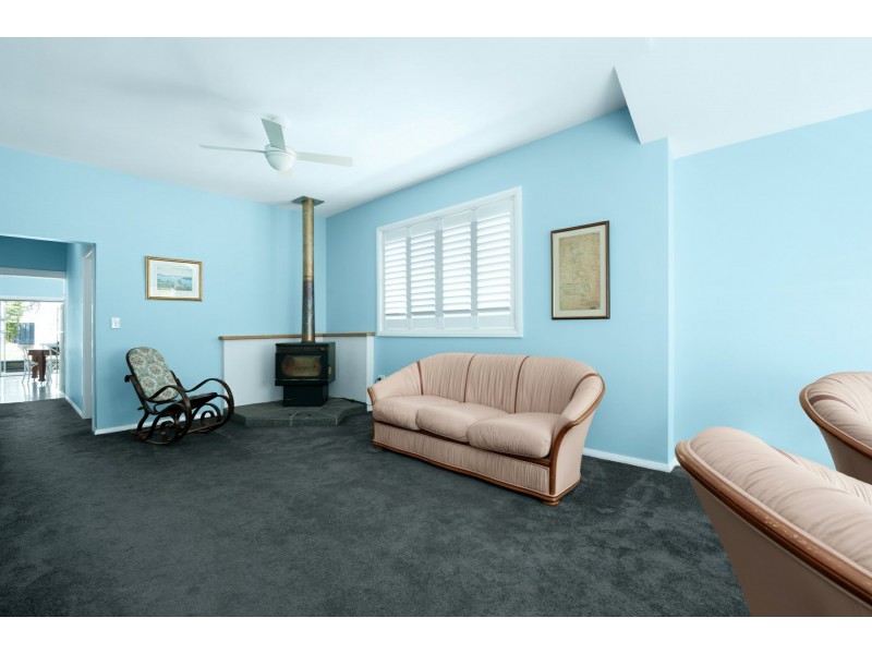 16 High Street, Belmont NSW 2280