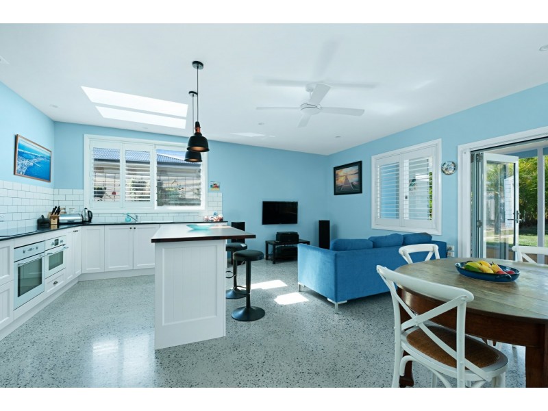 16 High Street, Belmont NSW 2280