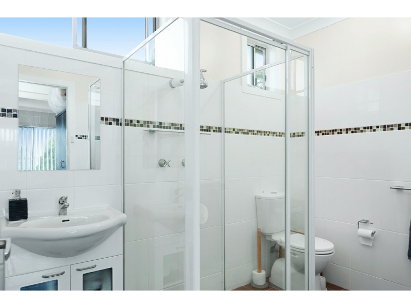 2/24 Haig Street, Belmont NSW 2280