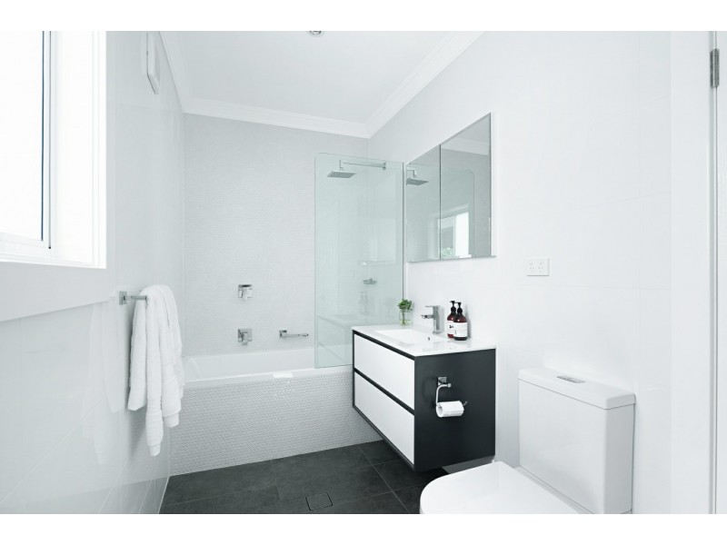 1 Williams Street, Belmont South NSW 2280