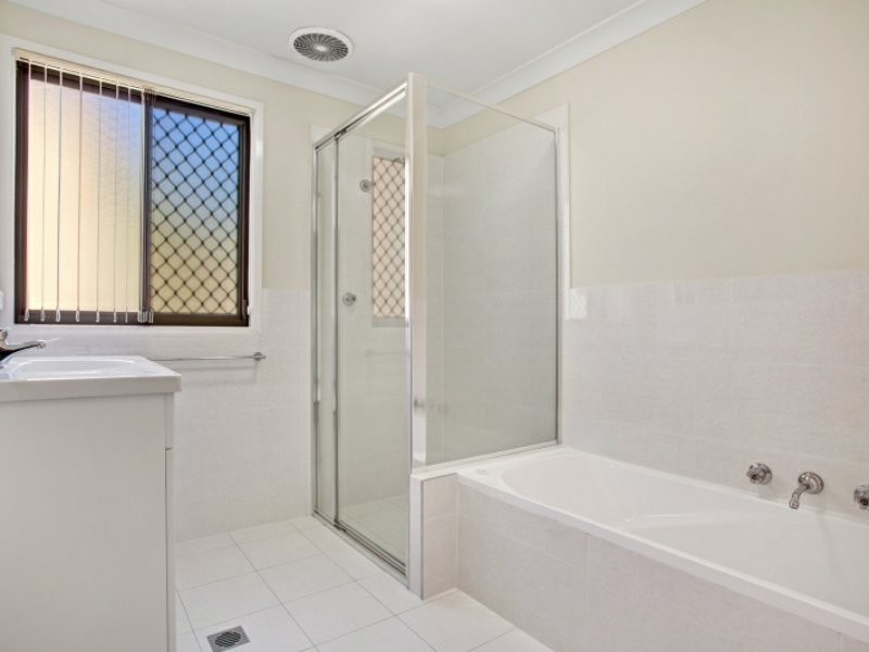 34 Tomaga Parade, Mount Hutton NSW 2290