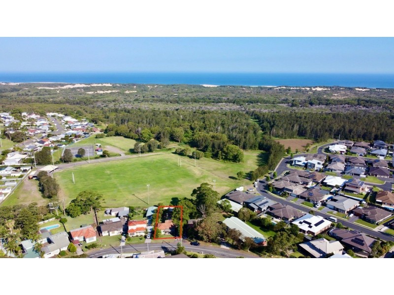 14 Master Street, Belmont North NSW 2280