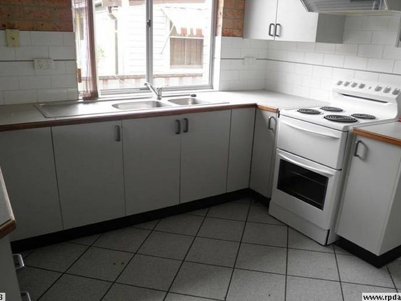 1/64 Lake View Parade, Pelican NSW 2281