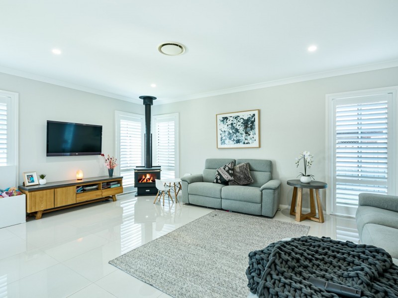 52 John Darling Avenue, Belmont North NSW 2280