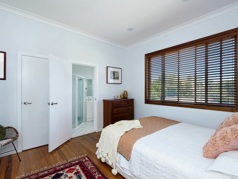 25 Haig Street, Belmont NSW 2280