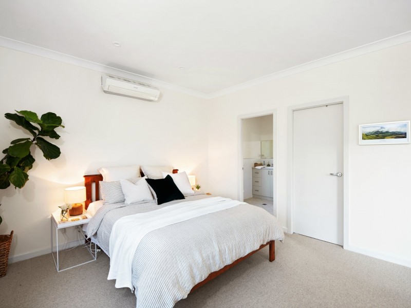 25 Pebble Beach Court, Belmont NSW 2280