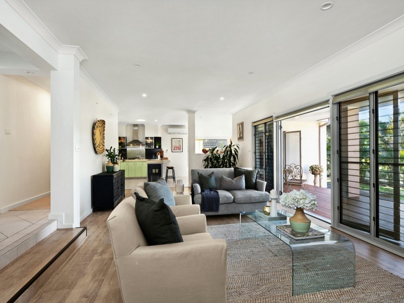 25 Pebble Beach Court, Belmont NSW 2280