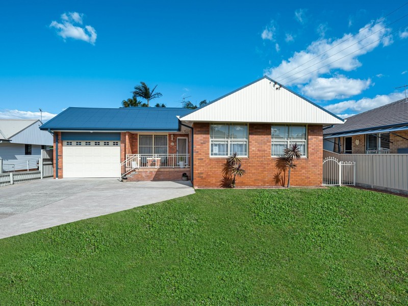 2 Haddon Crescent, Marks Point NSW 2280