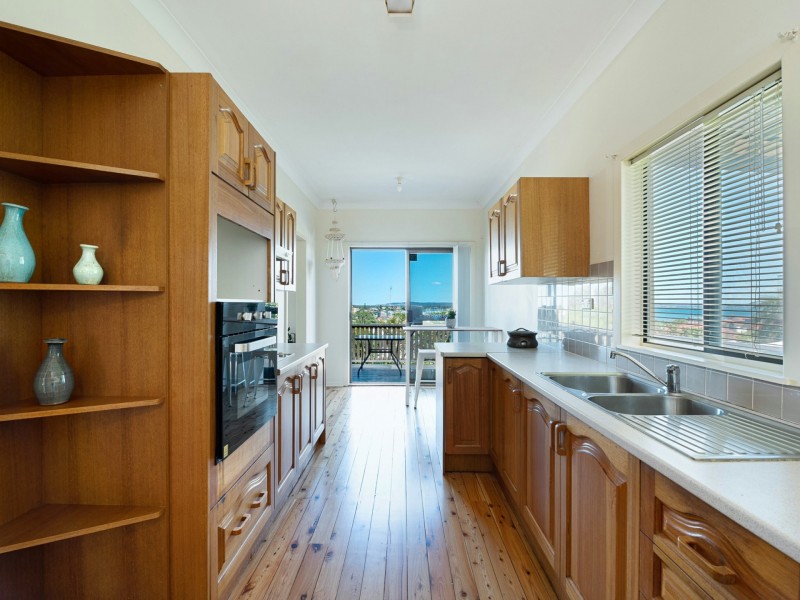 27 Vista Parade, Belmont NSW 2280