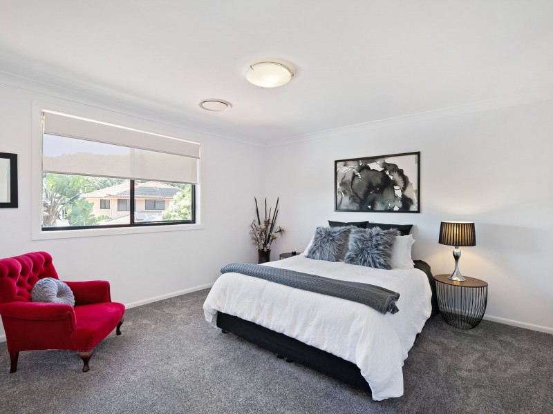 10 Whipbird Way, Belmont NSW 2280