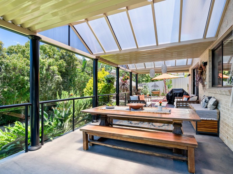 10 Whipbird Way, Belmont NSW 2280