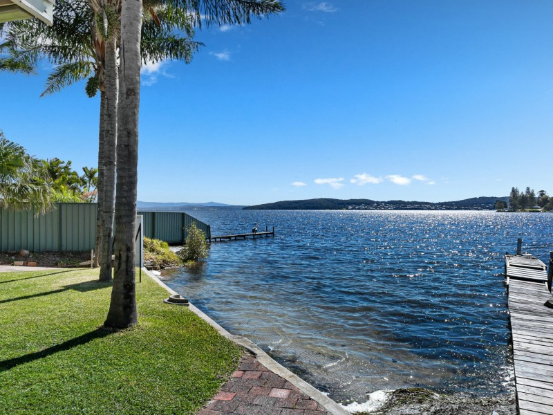 37 Village Bay Close, Marks Point NSW 2280