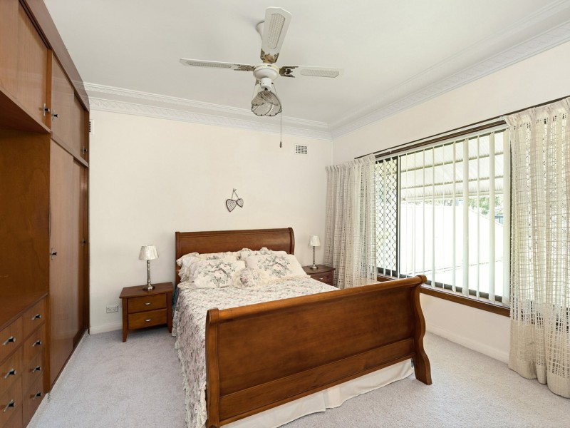 174 Wommara Ave, Belmont North NSW 2280