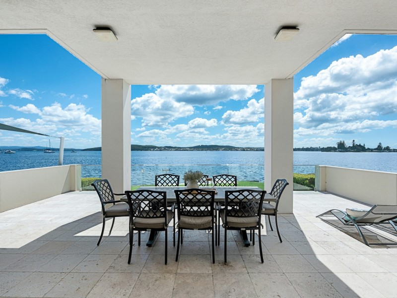 91 Marks Point Road, Marks Point NSW 2280