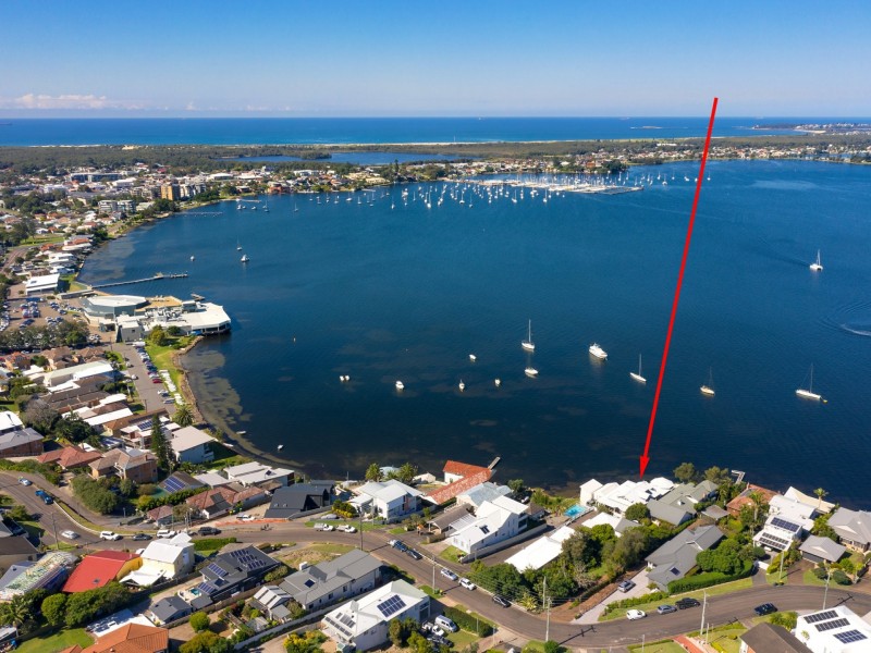 100 Ross Street, Belmont NSW 2280