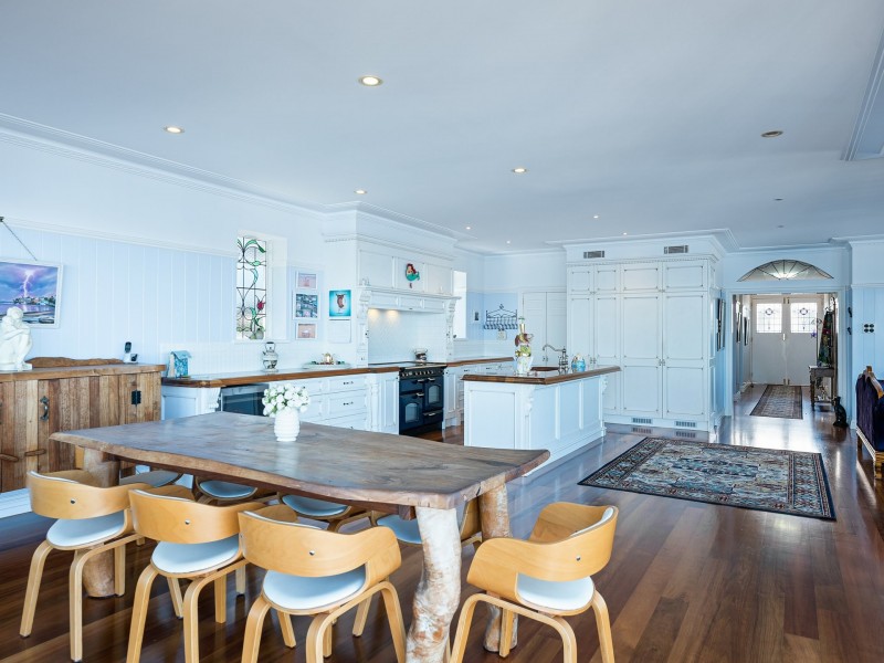 100 Ross Street, Belmont NSW 2280