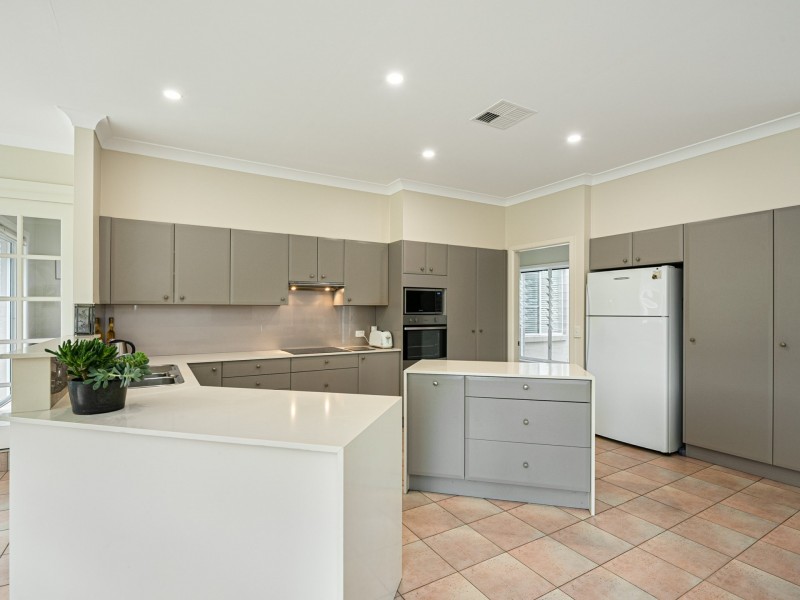 9 Arundel Place, Valentine NSW 2280