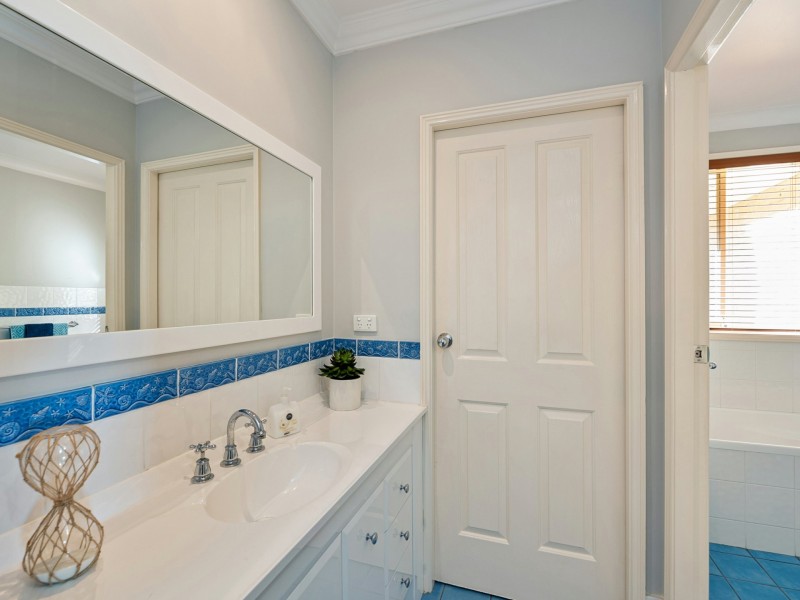 26 Schaefer Close, Tingira Heights NSW 2290