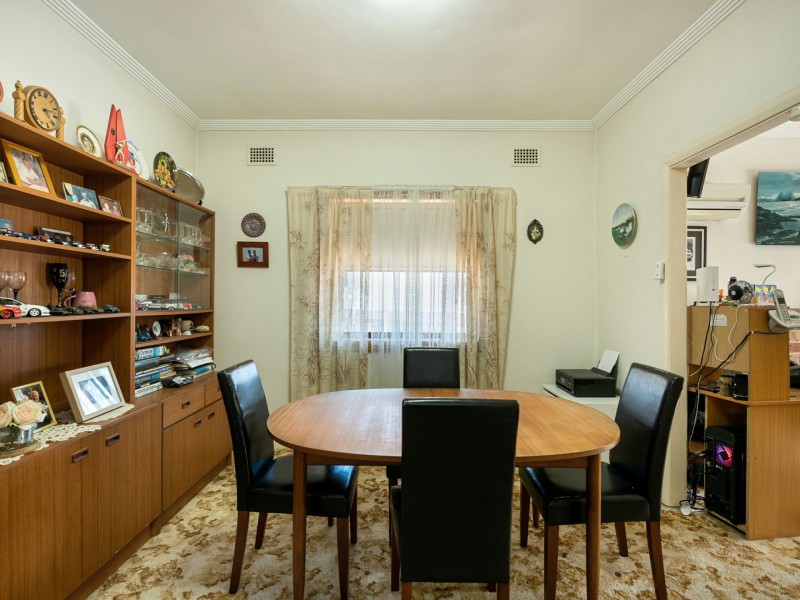 8 Redrose Avenue, Belmont NSW 2280