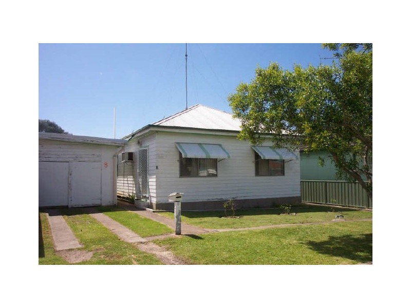 8 Robb Street, Belmont WA 6104