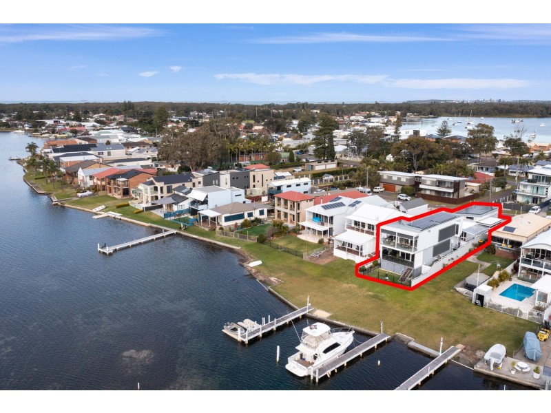 13 Edith Street, Marks Point NSW 2280