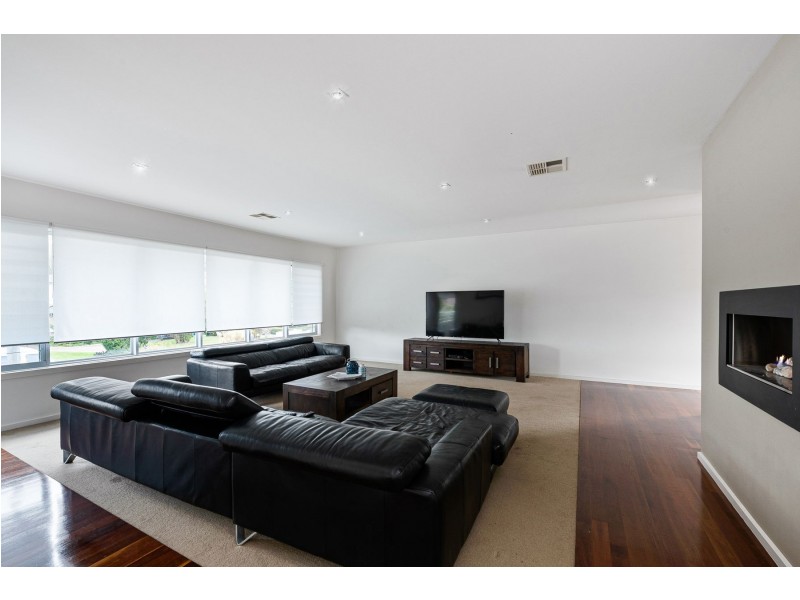 7 Keira Close, Valentine NSW 2280