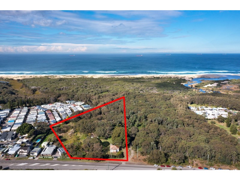 11 Kalaroo Road, Redhead NSW 2290