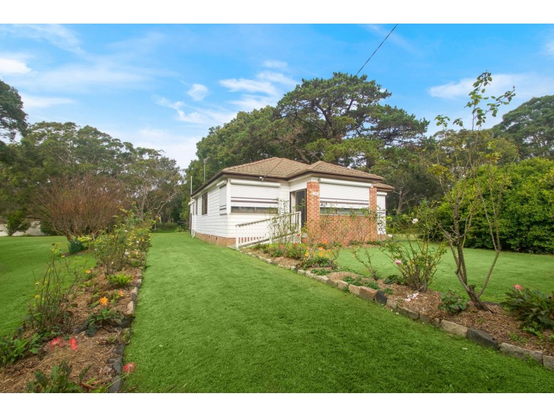 11 Kalaroo Road, Redhead NSW 2290