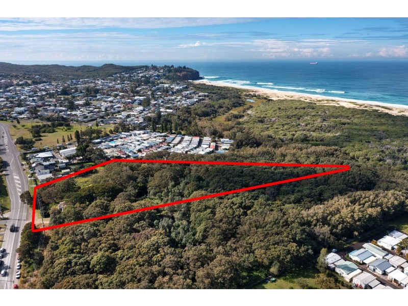 11 Kalaroo Road, Redhead NSW 2290