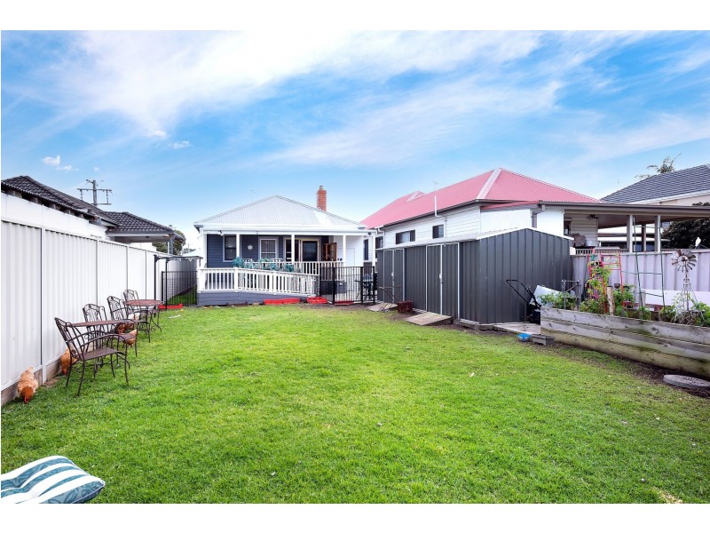 14 Swan Street, Marks Point NSW 2280