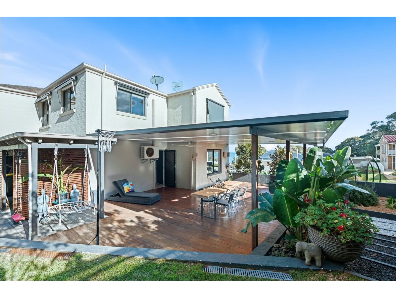 10 The Shores Way, Belmont NSW 2280