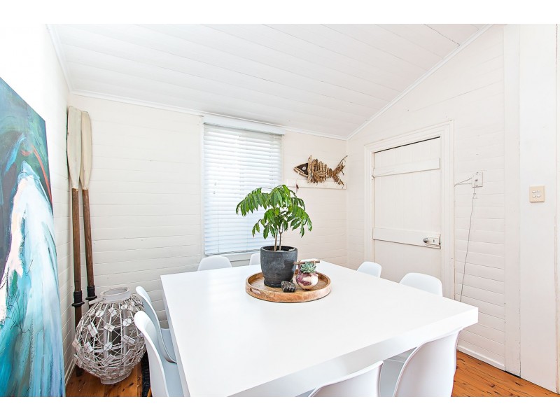 5 New Street, Belmont South NSW 2280