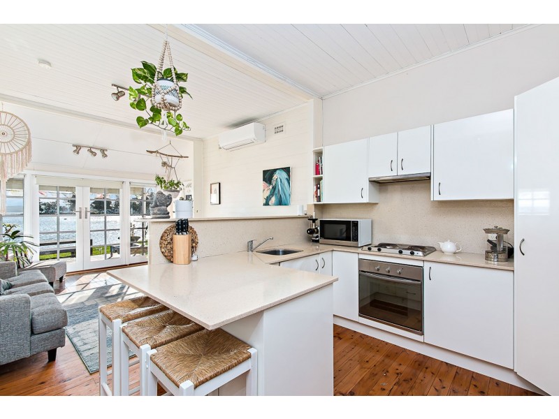 5 New Street, Belmont South NSW 2280