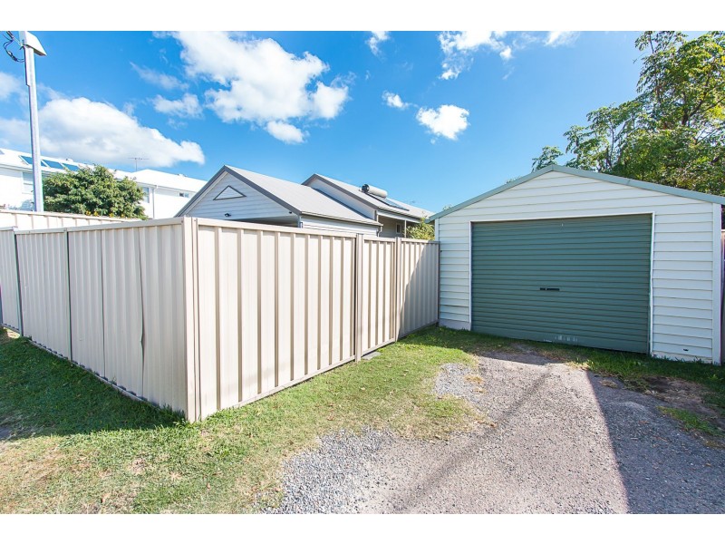 5 New Street, Belmont South NSW 2280