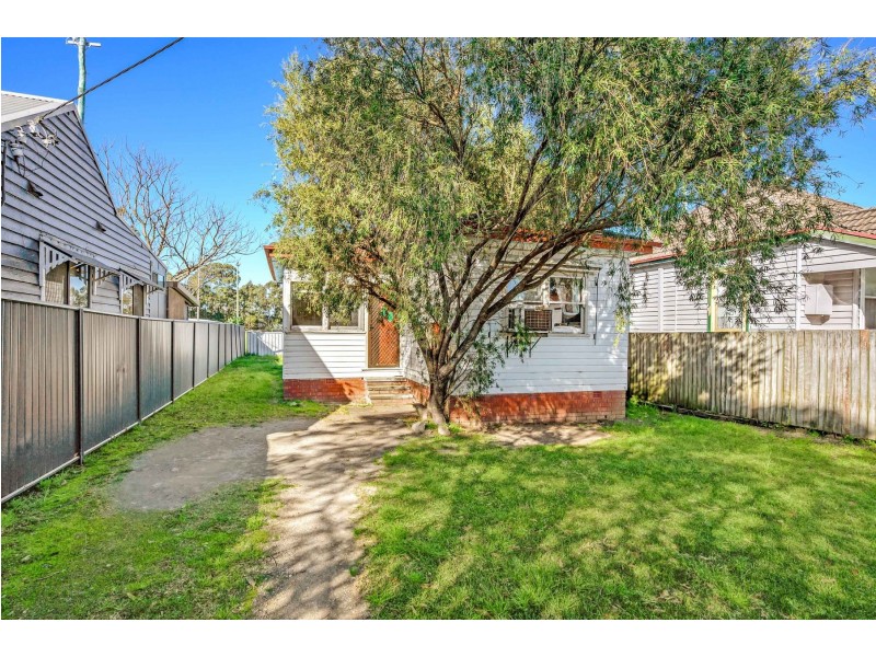 12 Charles Street, Edgeworth NSW 2285