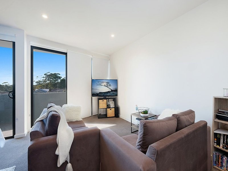 E216/11 Ernest Street, Belmont NSW 2280