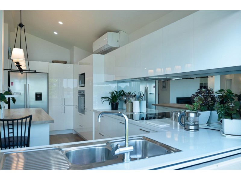 164 Marks Point Road, Marks Point NSW 2280