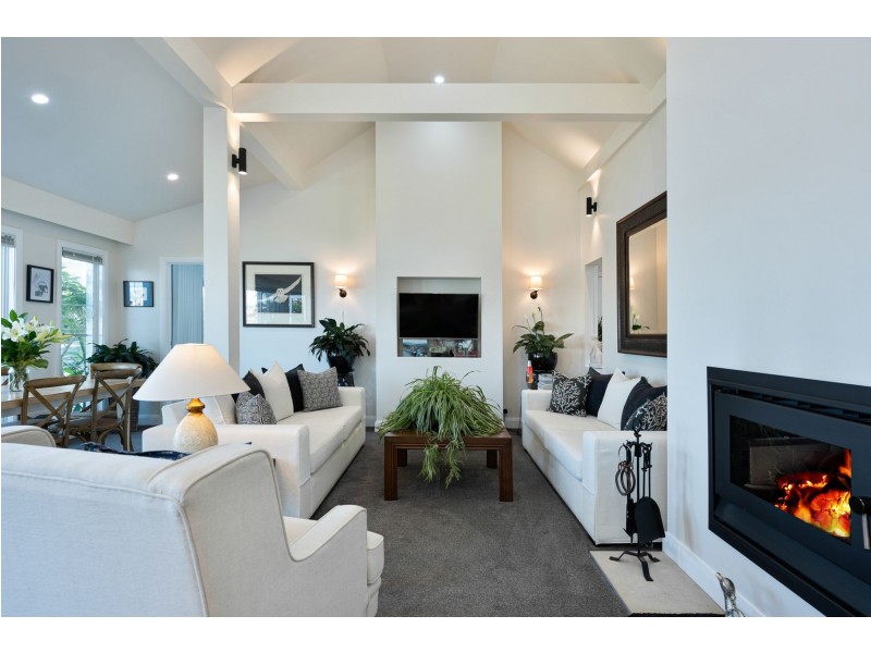 164 Marks Point Road, Marks Point NSW 2280