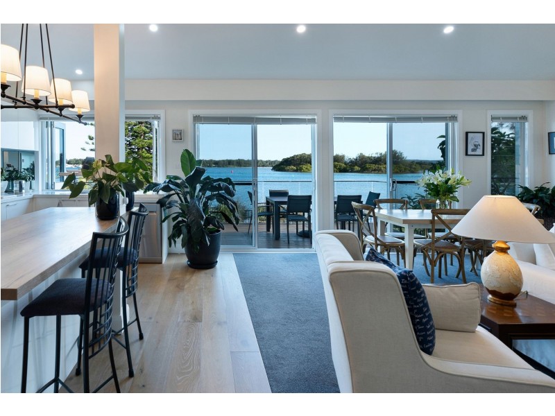 164 Marks Point Road, Marks Point NSW 2280